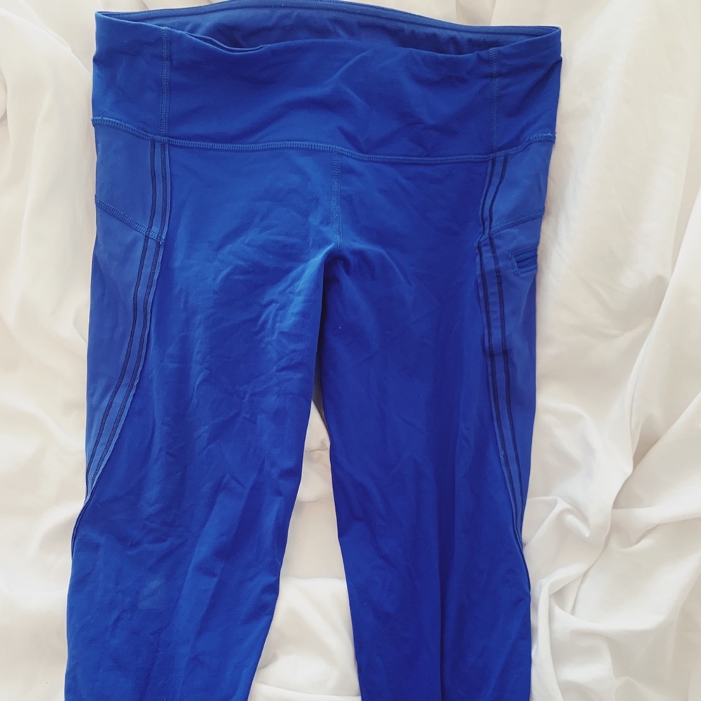 Lululemon crops size 8
